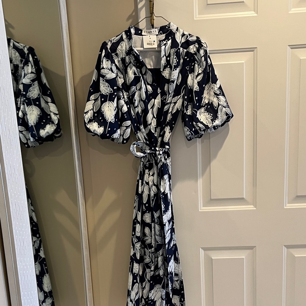 Elegant Navy and White Floral Maxi Dress
